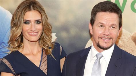 mark wahlberg wife pics|mark wahlbergs wife and children.